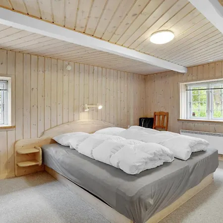 7 Bedroom In *